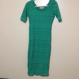 Almost Famous green body-con dress
